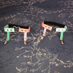 Multi colored Garter thigh clips